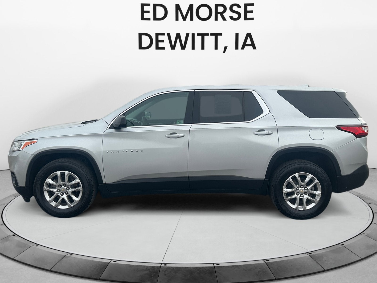Used 2020 Chevrolet Traverse LS with VIN 1GNERFKW6LJ128880 for sale in DeWitt, IA