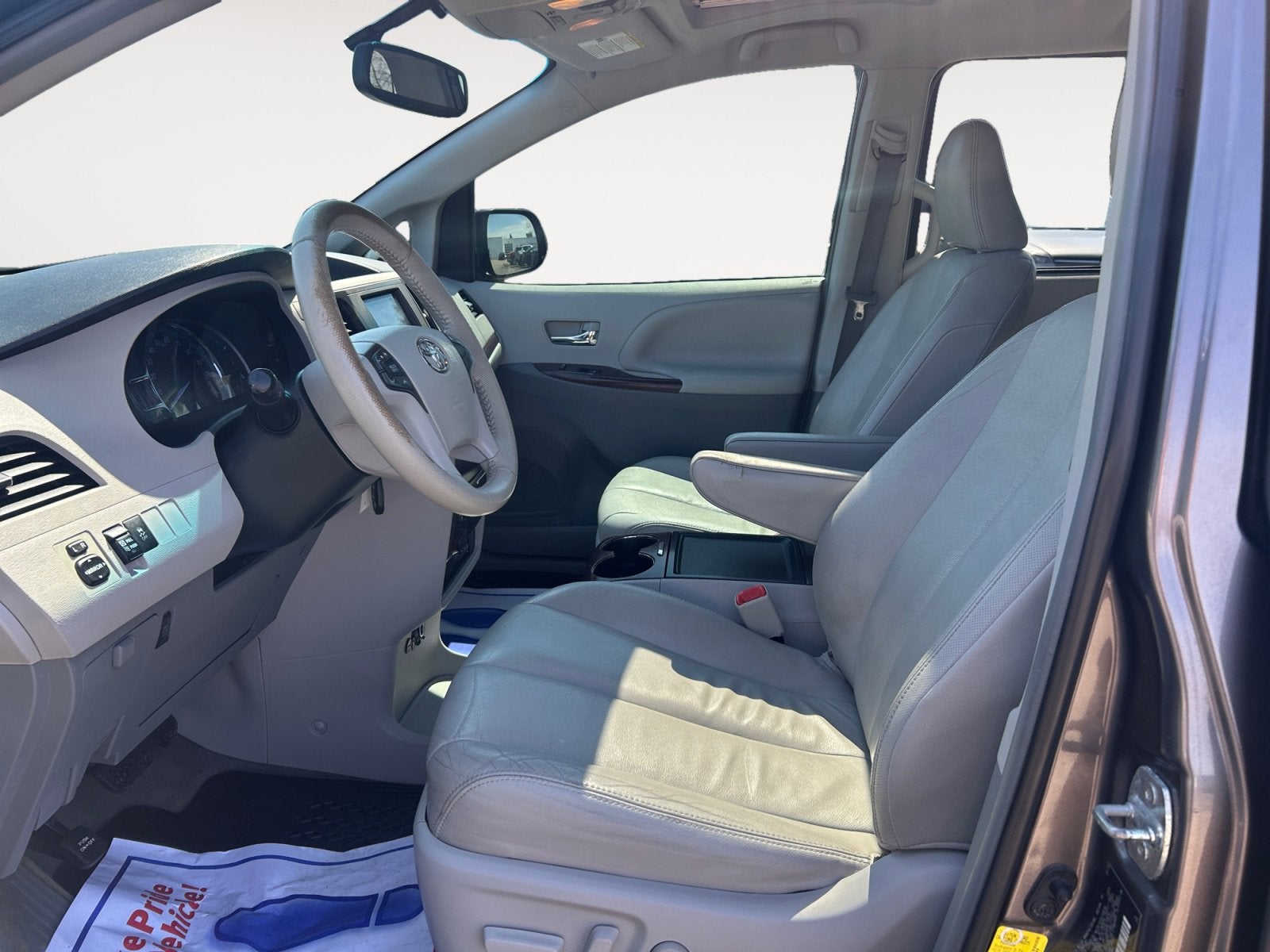 2012 Toyota Sienna XLE