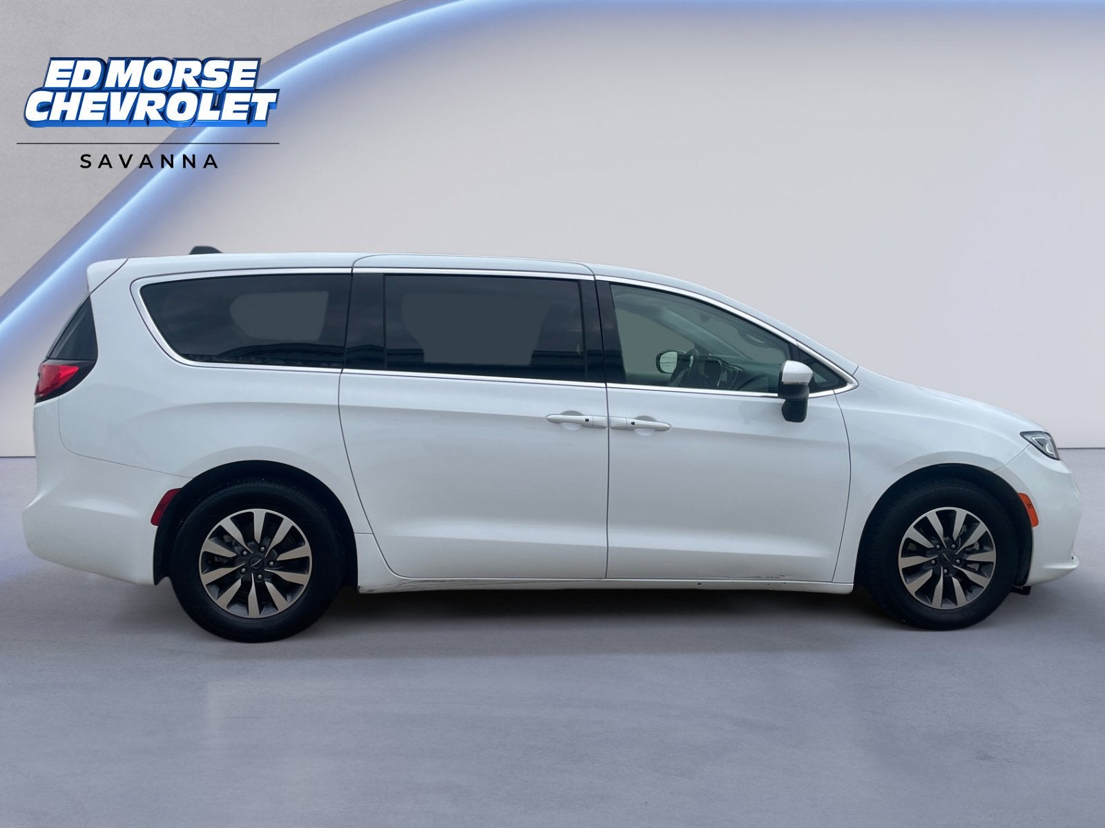2023 Chrysler Pacifica Hybrid Touring L
