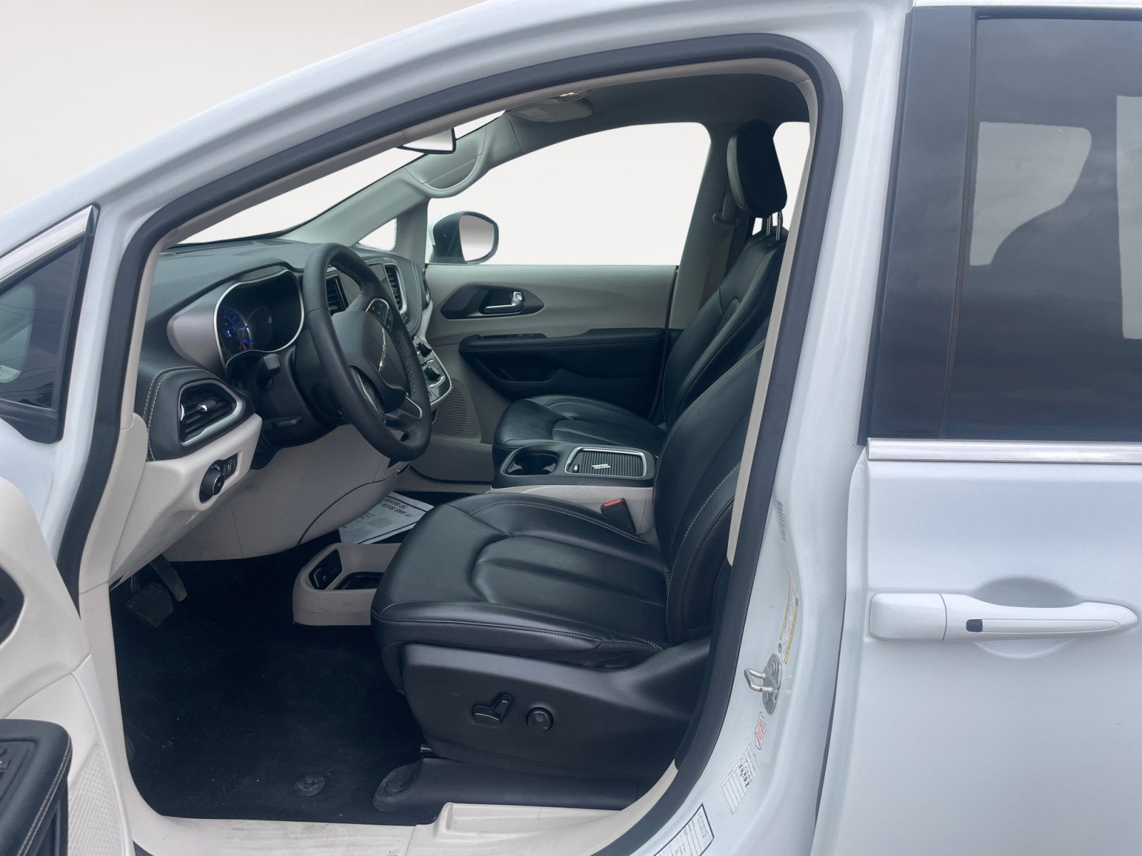 2023 Chrysler Pacifica Hybrid Touring L