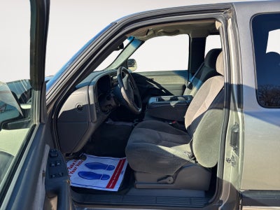 2003 Chevrolet Silverado 1500 LS