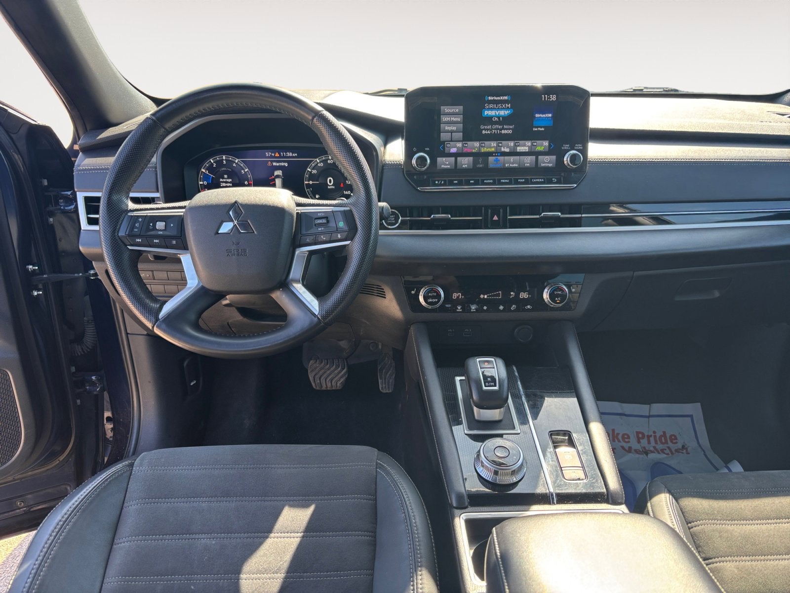 2023 Mitsubishi Outlander SE