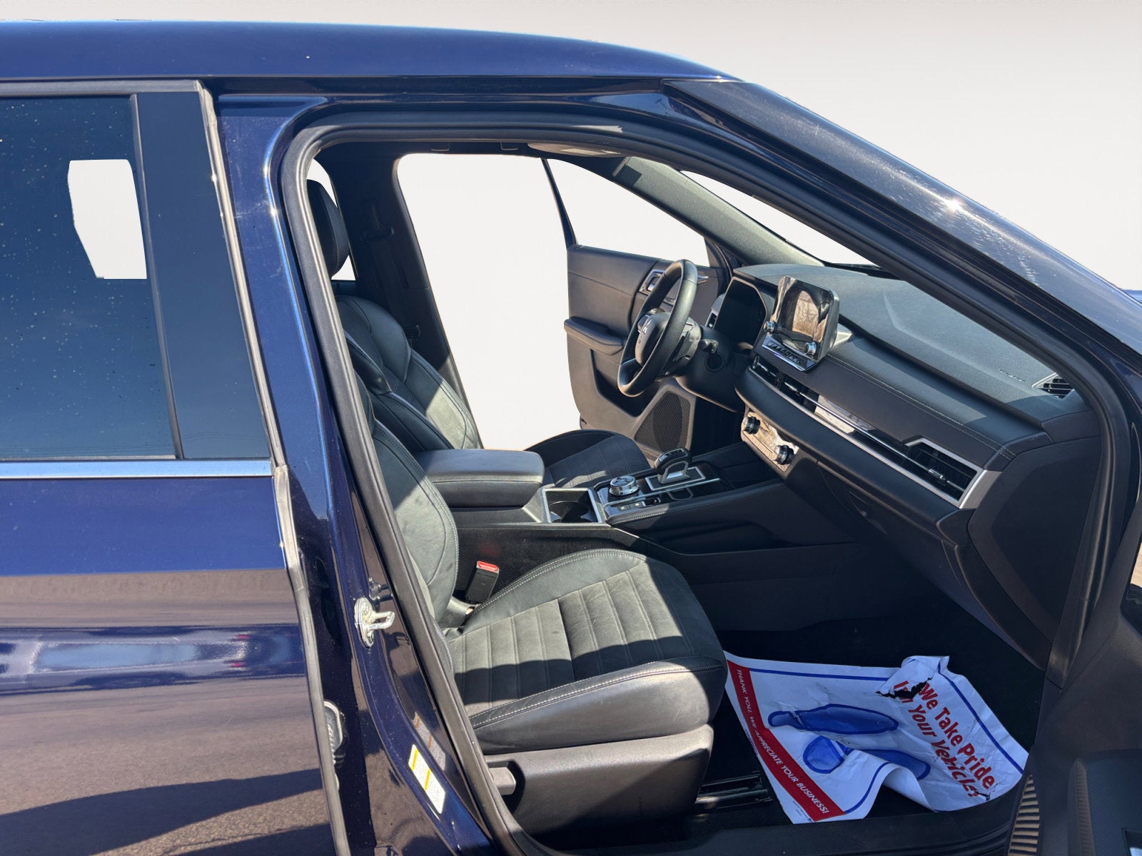 2023 Mitsubishi Outlander SE