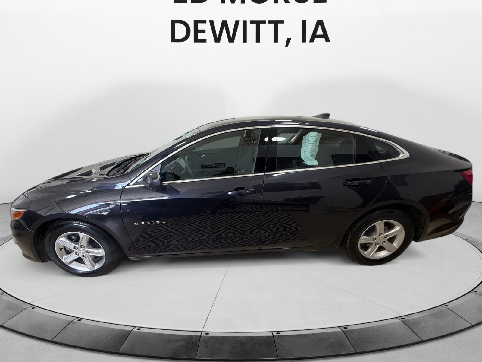 Used 2022 Chevrolet Malibu 1LS with VIN 1G1ZB5ST2NF186028 for sale in DeWitt, IA