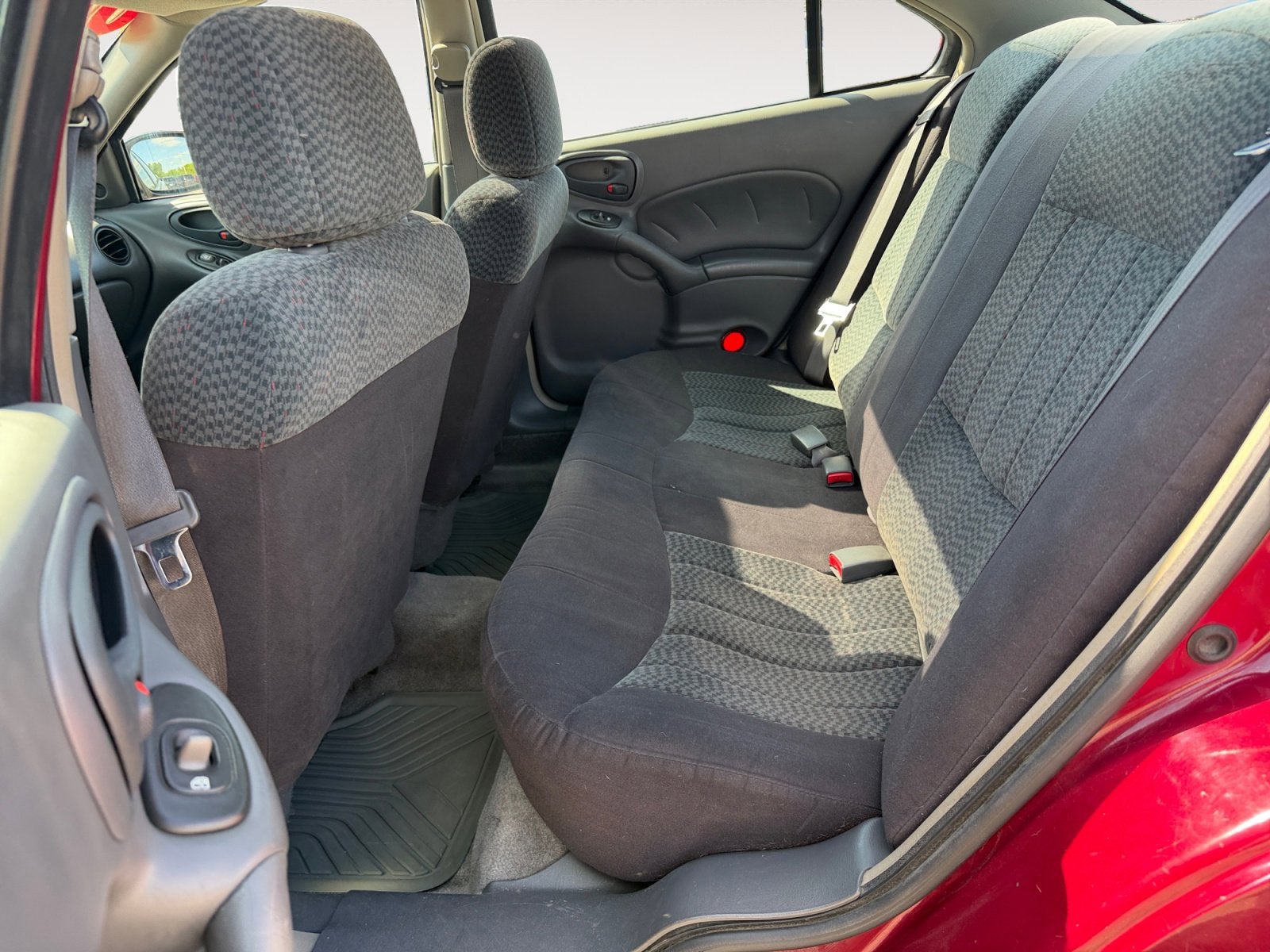 2004 Pontiac Grand Am SE1