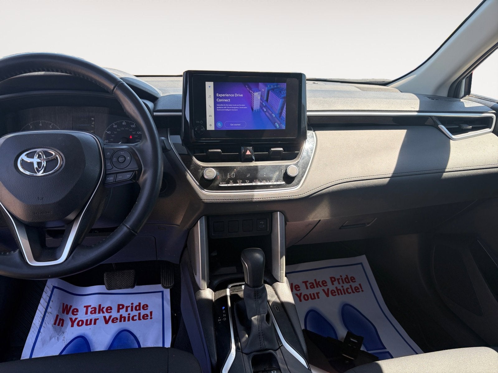 2025 Toyota Corolla Cross LE